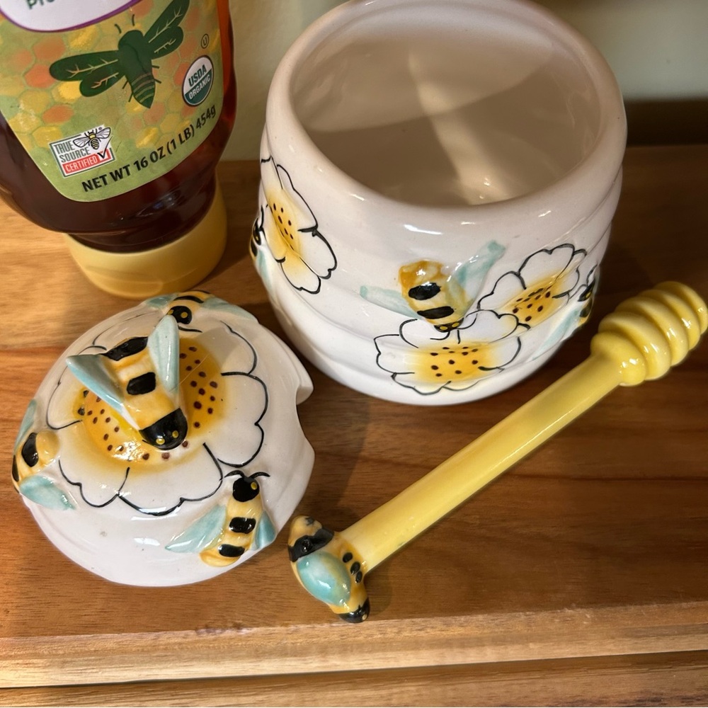 Bee Honey Pot w/ Dipper | Whimsical Ceramic Honey Jar | Cottagecore Kitchen Deco - Picture 7 of 10
